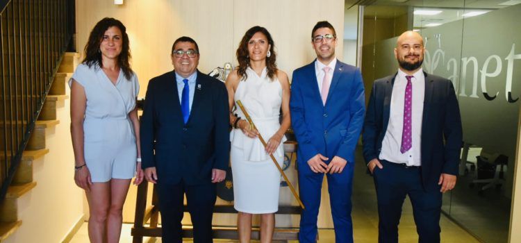 María Ángeles Pallarés vuelve a recibir la vara de mando del Ayuntamiento Canet lo Roig mejorando su mayoría absoluta