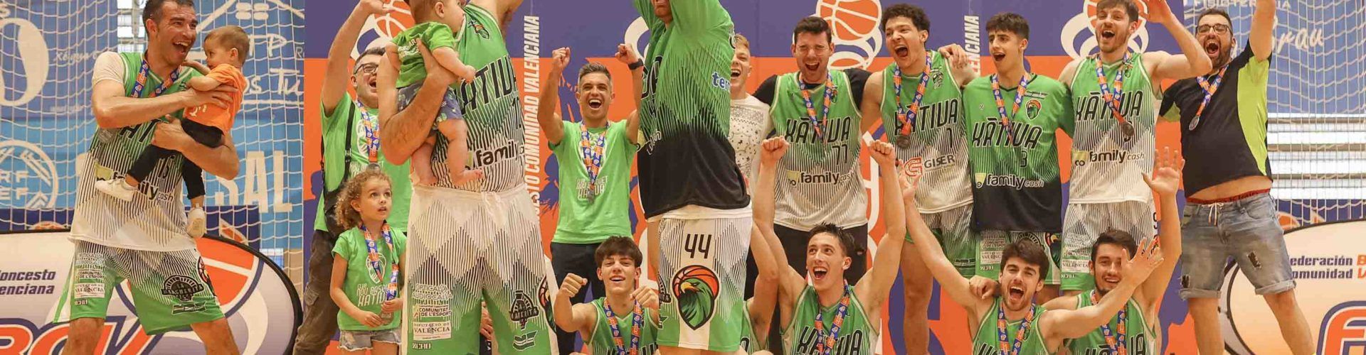 Family Cash NB Xàtiva se proclama en Peñíscola campeón de 1ª División de baloncesto