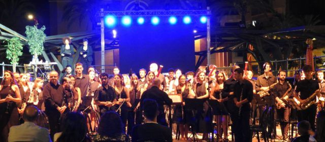 Concert nostàlgic de la banda simfònica de La Alianza