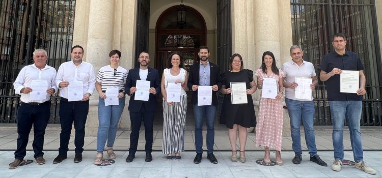 Ruth Sanz (Càlig) i Rhamsés Ripollés (Morella), acreditats com a membres de la Diputació de Castelló
