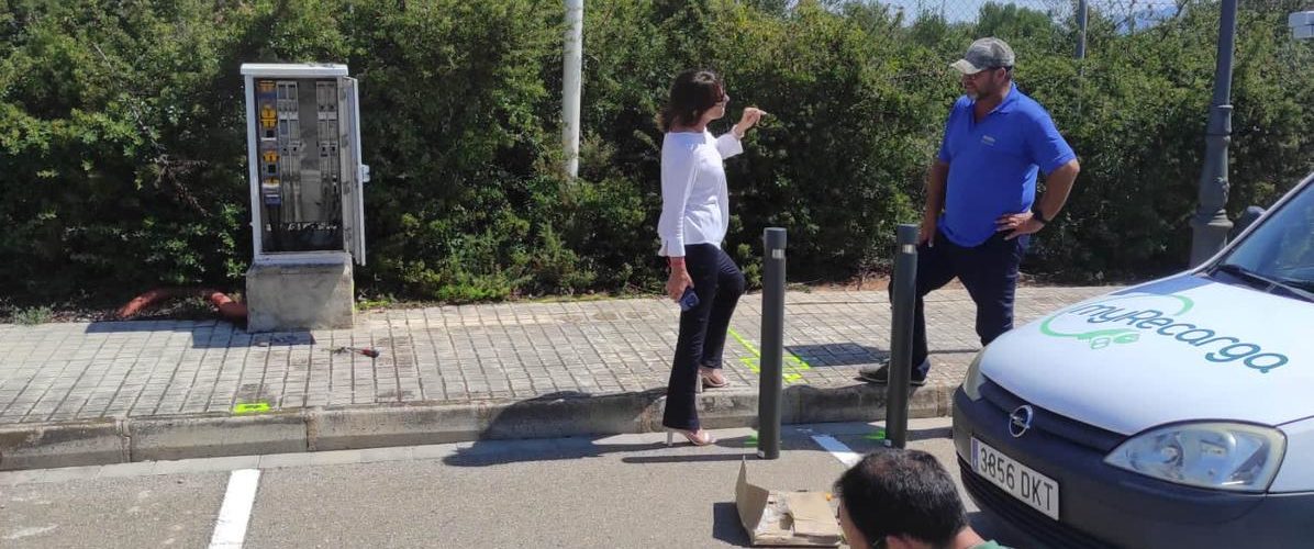 El Ayuntamiento de Sant Jordi instala tres puntos de recarga eléctrica para vehículos en Panorámica