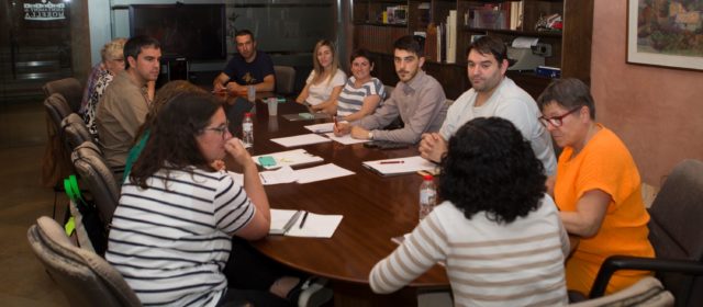 El nou equip de govern de l’Ajuntament de Morella es reuneix amb els antics regidors i regidores
