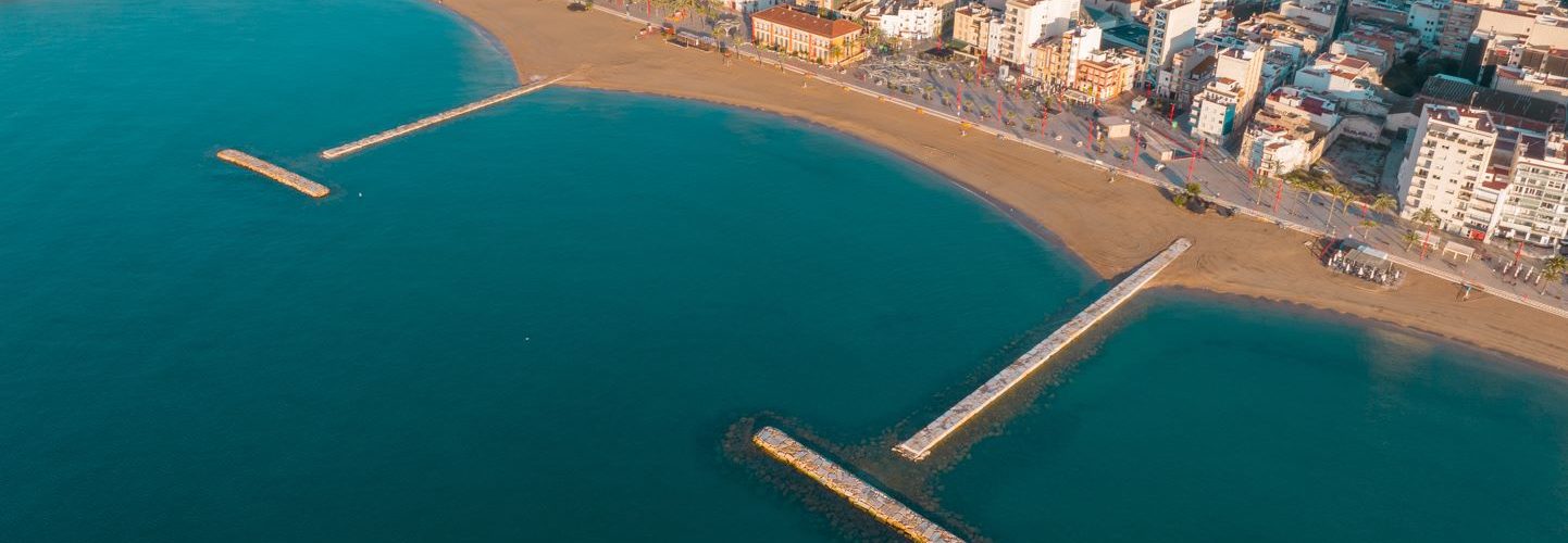 Costes finalitza les feines de remodelació i construcció dels espigons de la platja del Fortí