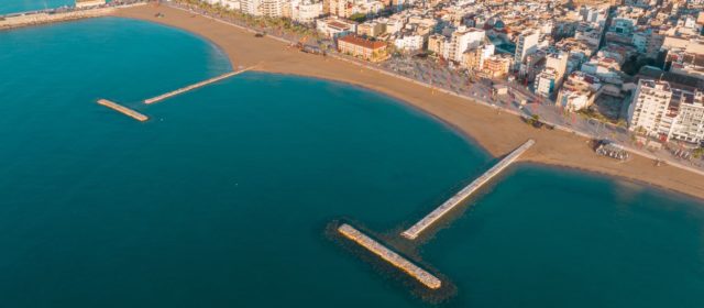 Costes finalitza les feines de remodelació i construcció dels espigons de la platja del Fortí