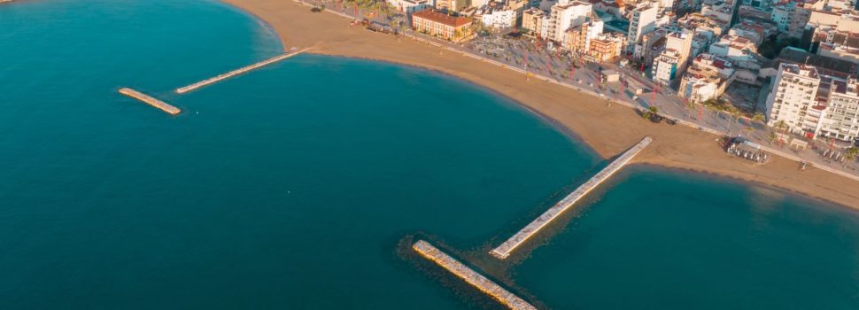 Costes finalitza les feines de remodelació i construcció dels espigons de la platja del Fortí