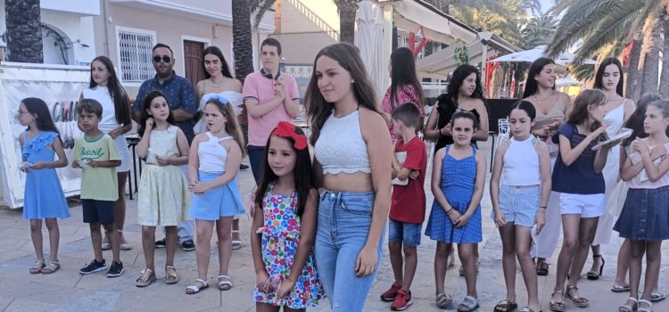 Les dames i cavaller dels col·les de Vinaròs conviden la resta de la cort d’honor