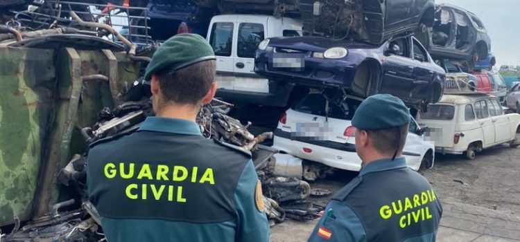 El SEPRONA investiga al responsable de un desguace en Deltebre por un presunto delito ambiental por liberar 4.000 toneladas de CO₂