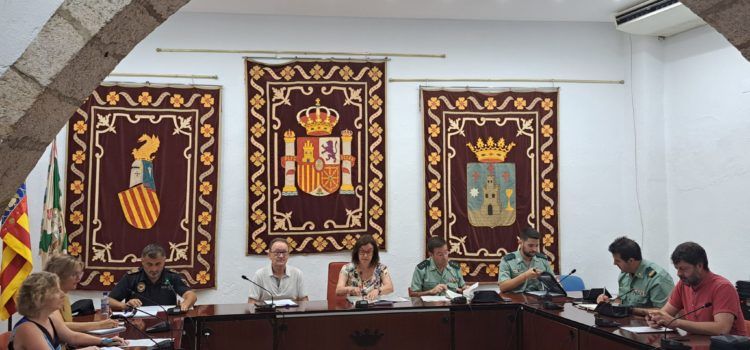 Alcalà-Alcossebre celebra una Junta Local de Seguretat que aferma la col·laboració entre Policia Local i Guàrdia Civil