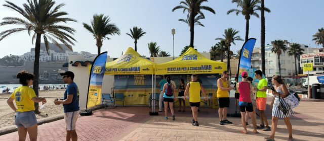 La campaña CONSER-MAR de concienciación para el reciclaje llega a Peñíscola 