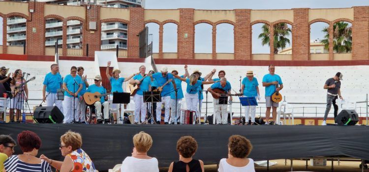 Gran participació d’entitats i voluntaris en la primera Jornada Intercultural Cáritas Vinaròs