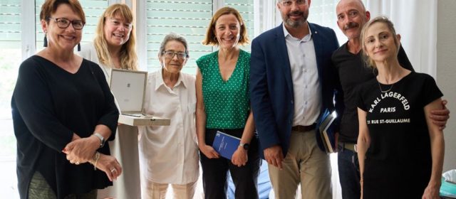 Creu de Sant Jordi a l’escriptora tortosina Zoraida Burgos