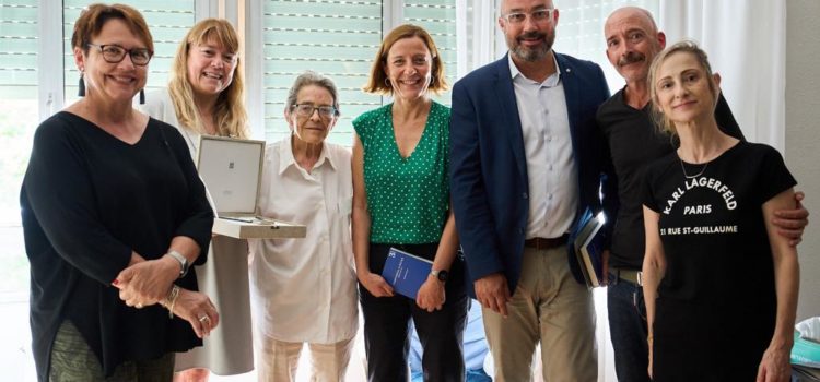 Creu de Sant Jordi a l’escriptora tortosina Zoraida Burgos