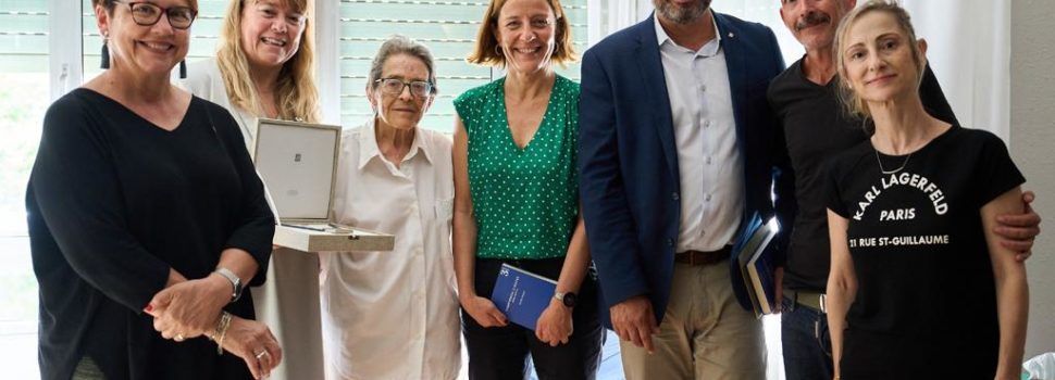 Creu de Sant Jordi a l’escriptora tortosina Zoraida Burgos