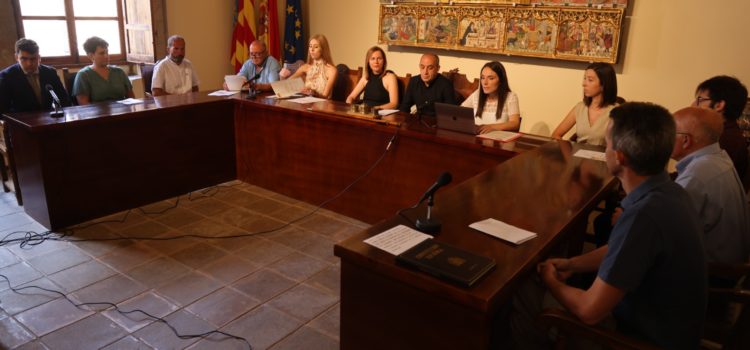 Sílvia Colom, alcaldessa de Vilafranca, presenta el repartiment de les delegacions del nou govern