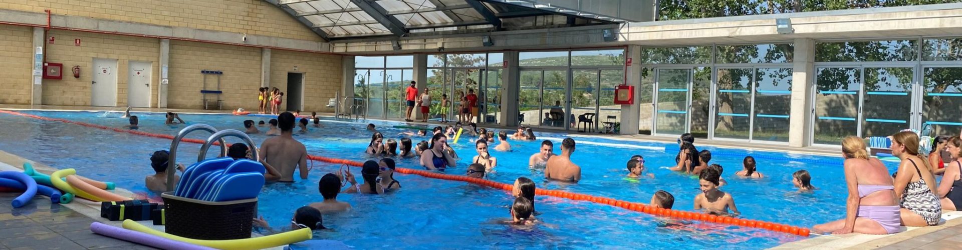 Albocàsser gaudeix de l’estiu a la piscina