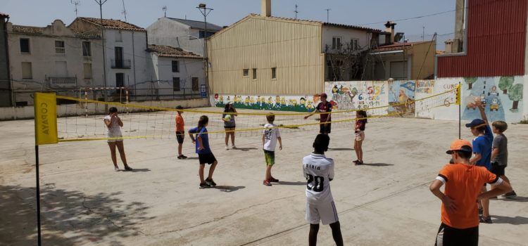 100 xiquets i xiquetes a L’Escola d’Estiu del CDR Alt Maestrat a Albocàsser