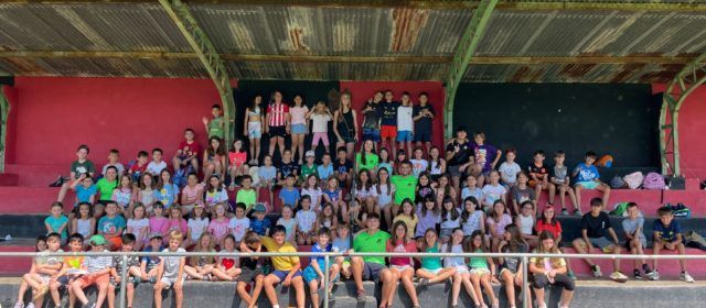 Unes 160 xiquetes i xiquets a l’Escola d’Estiu de Vilafranca