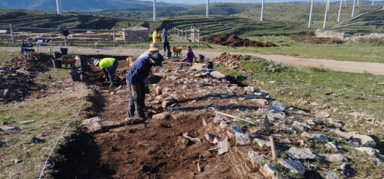Nova fase de treballs arqueològics a La Lloma Comuna de Castellfort