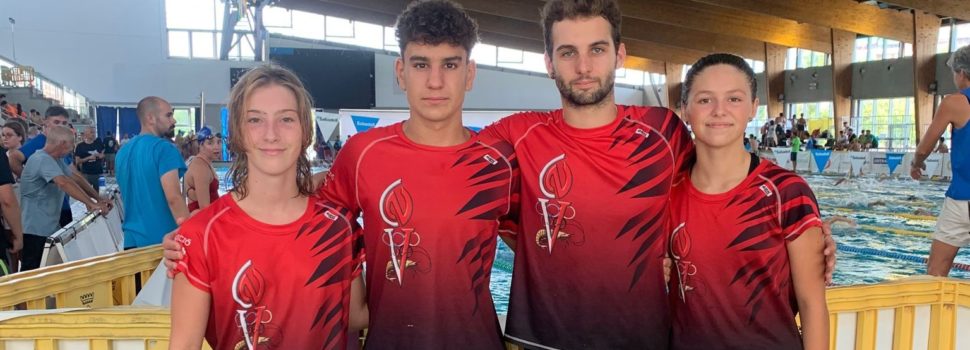 Ariadna Martorell, Joan Montserrat i Naiara Pascondea (CN Vinaròs), en el Campionat Nacional Infantil
