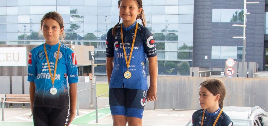 Aleix Mercader, Maria Casanova i Toni Carrasco, CNC ACADEMY, competeixen a Castelló