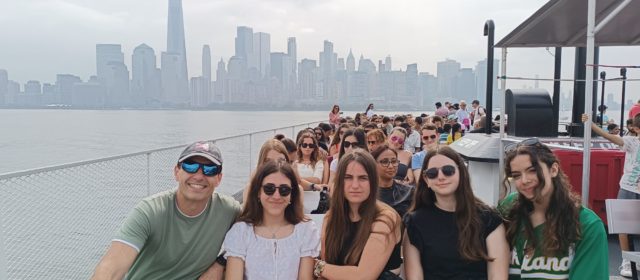 Quatre estudiants del Joan Coromines de Benicarló tornen de Boston i Nova York, on han presentat un projecte guanyador