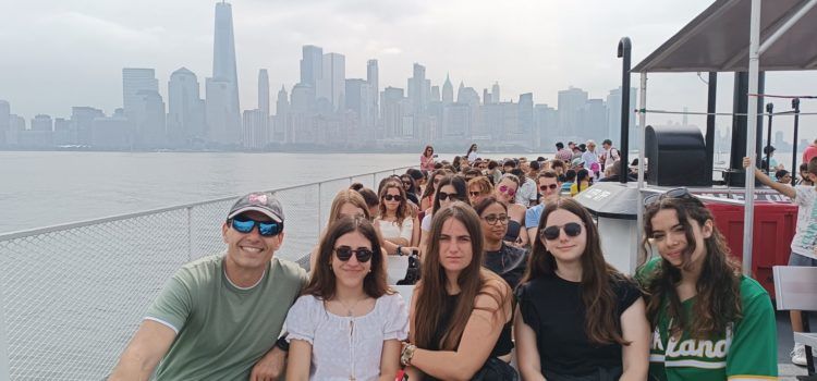 Quatre estudiants del Joan Coromines de Benicarló tornen de Boston i Nova York, on han presentat un projecte guanyador