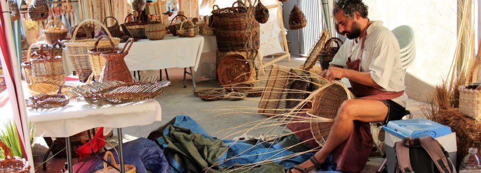 Les demostracions artesanes guanyen importància en la vintena edició de la Fira de les Fibres Vegetals del Mas de Barberans