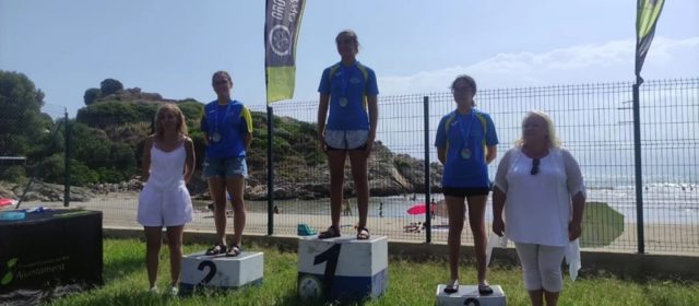 UN CN Benicarló combatiu davant la mar brava de les platges d’Orpesa