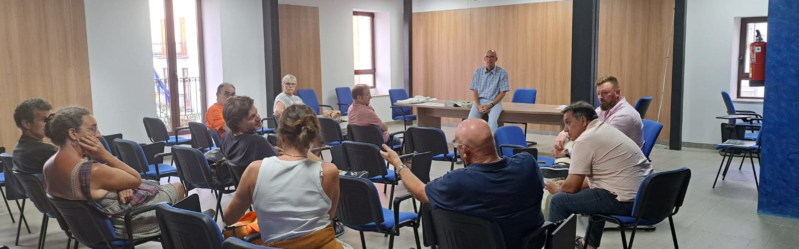 El Ayuntamiento de Sant Jordi se reúne con empresarios turísticos para presentar propuestas