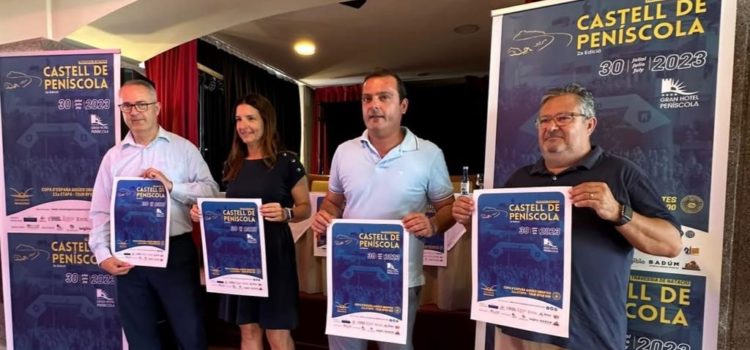 Peníscola es prepara per a acollir la II Travessia de Natació Castell de Peníscola