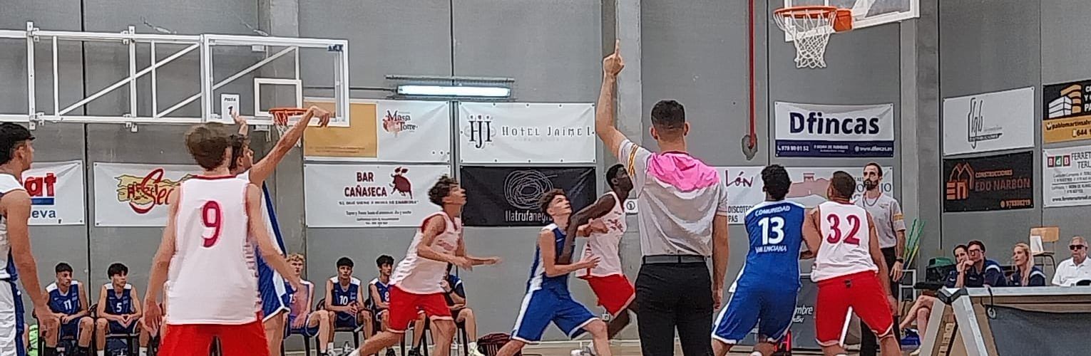 Héctor Sanz (Club Básquet Vinaròs), en el torneo de selecciones de verano de Mora de Rubielos