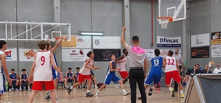Héctor Sanz (Club Básquet Vinaròs), en el torneo de selecciones de verano de Mora de Rubielos