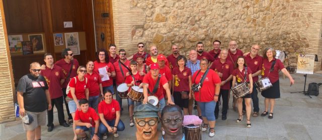 Vídeos i fotos: La Colla de Dolçaina i Tabal dels Nanos i Gegants, a Llíria