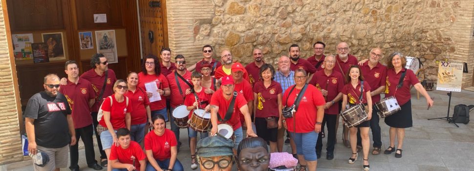 Vídeos i fotos: La Colla de Dolçaina i Tabal dels Nanos i Gegants, a Llíria