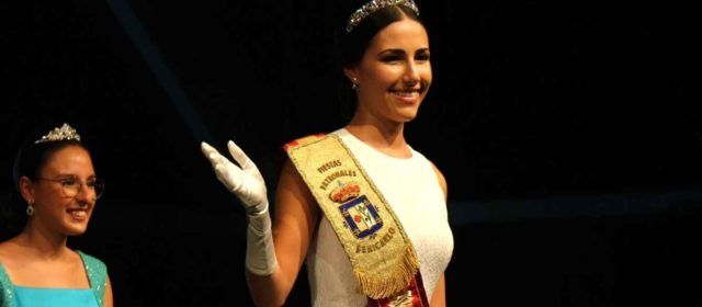 Benicarló proclama a Neleta Boo García como Reina de las Fiestas Patronales