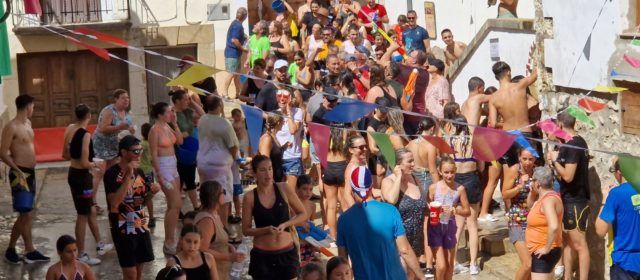 Vídeos i fotos del Dia de l’Aigua a les festes de Vallibona
