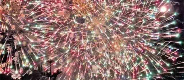 Benicarló cierra las fiestas con un espectacular castillo de fuegos artificiales