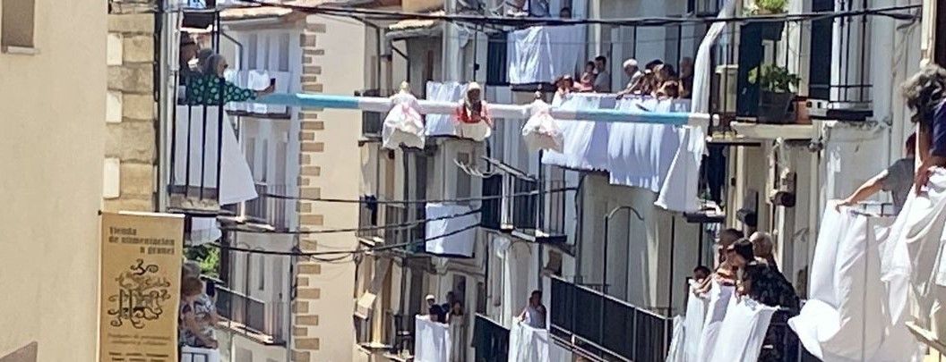 ‘El volantins’ de Morella han vuelto a danzar, ante la llegada de l’Anunci