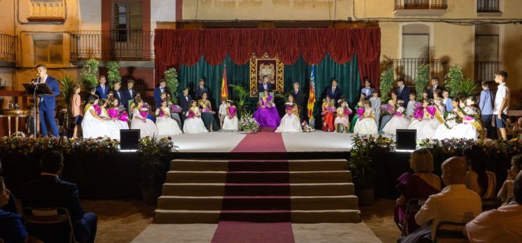 Benassal inaugura les festes amb la proclamació de reines i dames