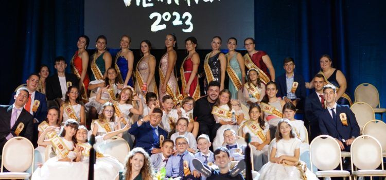 40 representants omplin l’escenari del Parador de Festes de Vilafranca