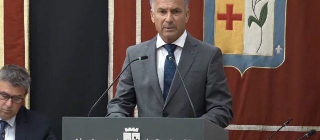 Fornés (VOX): “La dimisión del edil de Deportes y Urbanismo retrasará la apertura de la piscina municipal”