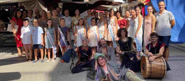 La corte de honor y el alcalde inauguran el Mercado Medieval de Benicarló