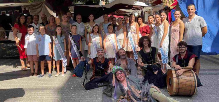La corte de honor y el alcalde inauguran el Mercado Medieval de Benicarló