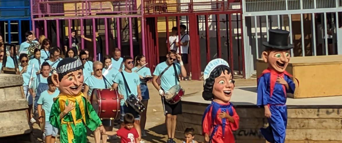 Els nanos de Càlig animen les festes patronals