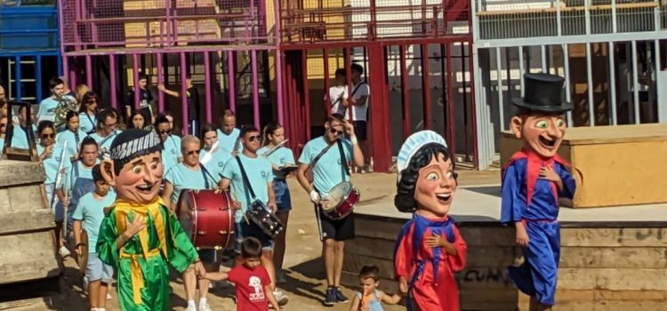Els nanos de Càlig animen les festes patronals