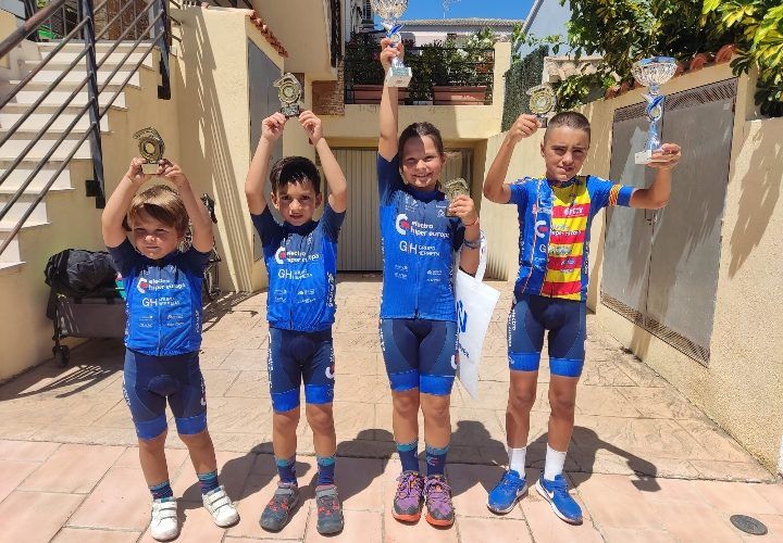 Bona actuació a Càlig dels vinarrosencs del CNC ACADEMY