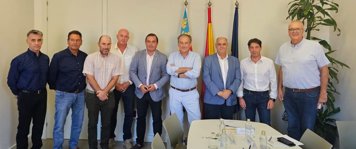 Agricultura traslada su apoyo al sector de la alcachofa