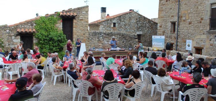 Culla pone en valor la gastronomía local con una degustación de tapas y vinos