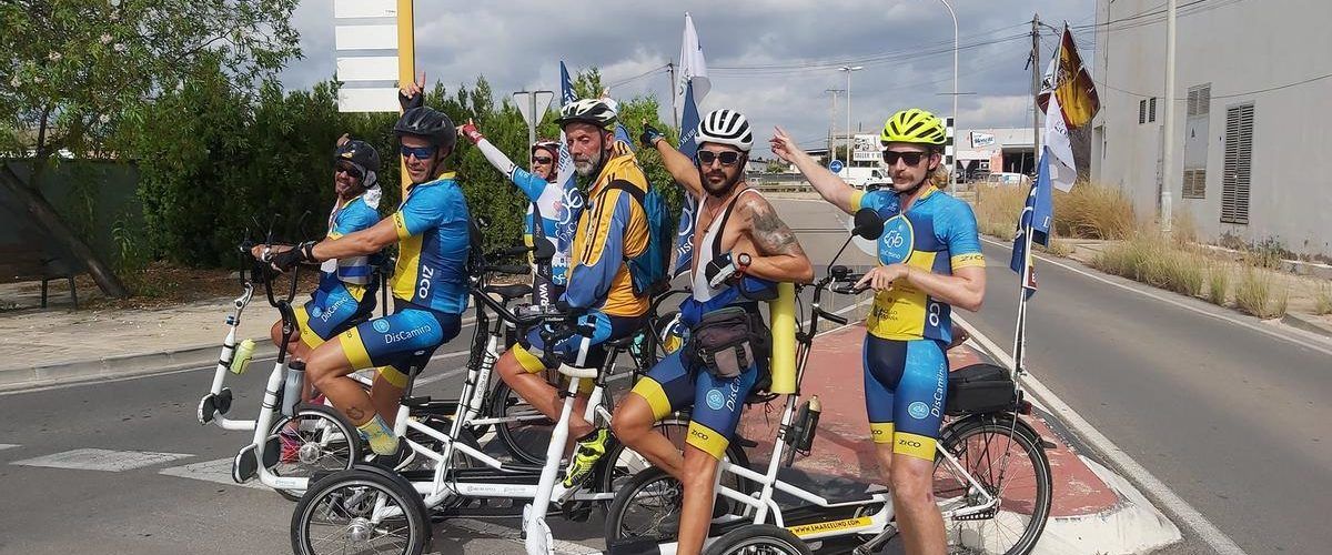 El ‘Discamino’, recorrido de 5.000 km en bici adaptada, pasó por Vinaròs