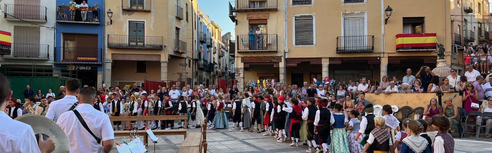 Fotos: El ball pla infantil i de fadrins de Sant Mateu